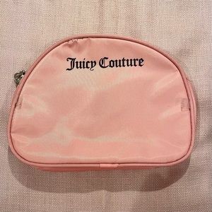 ⭐️ Juicy Couture Makeup Cosmetic Travel Bag in Peachy Pink